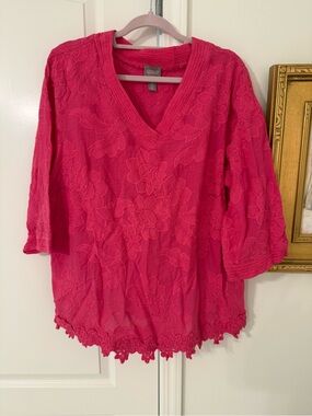 Women’s Size 3 Chico's Fuchsia Floral Embroidered V-Neck Tunic